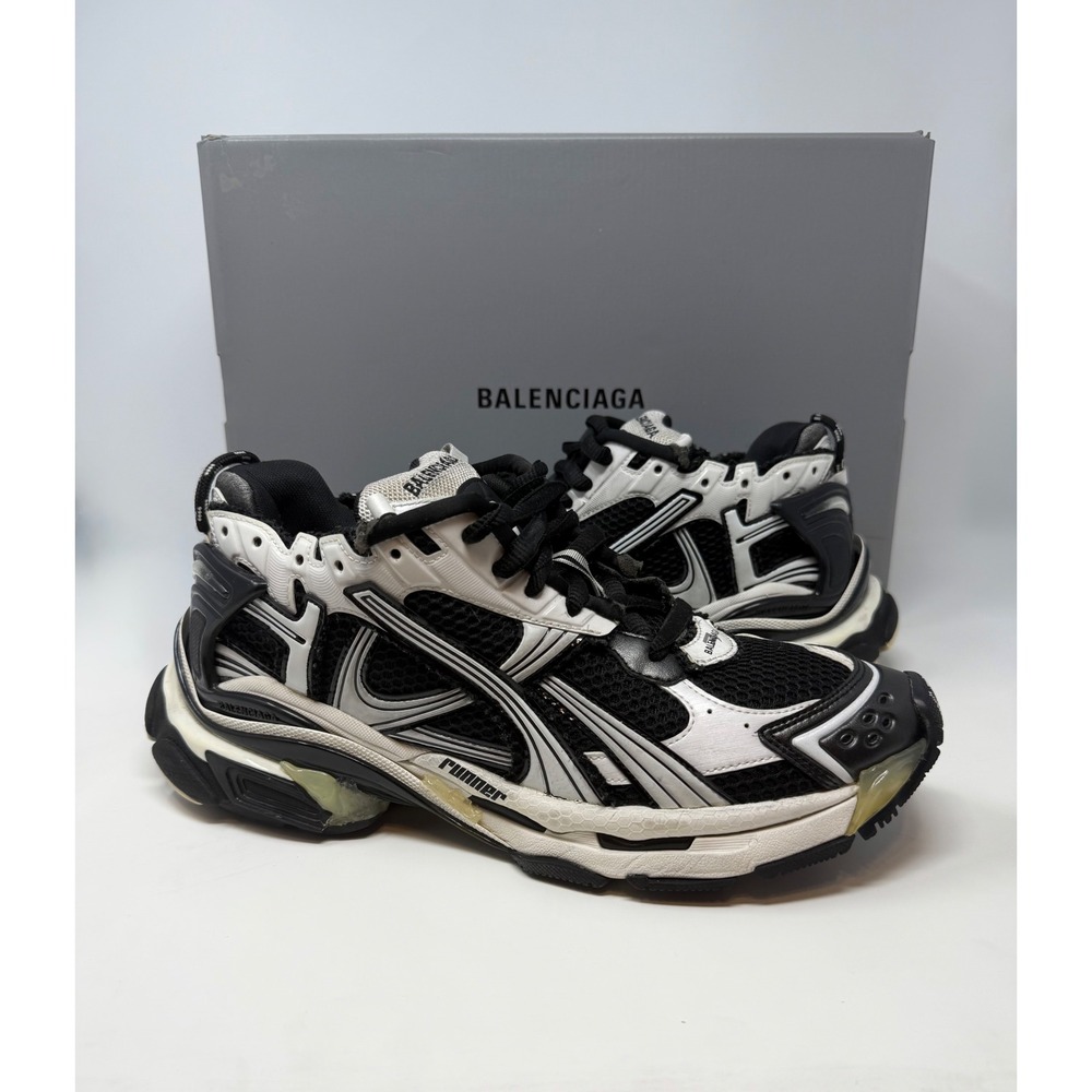 Balenciaga Runner Sneaker Black/White Size 10 US 43 EU